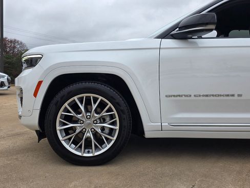 Used 2022 Jeep Grand Cherokee Summit w/ Adv Protech Group IV image 32