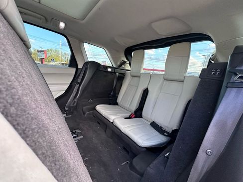 Used 2014 Land Rover Range Rover Sport HSE image 17