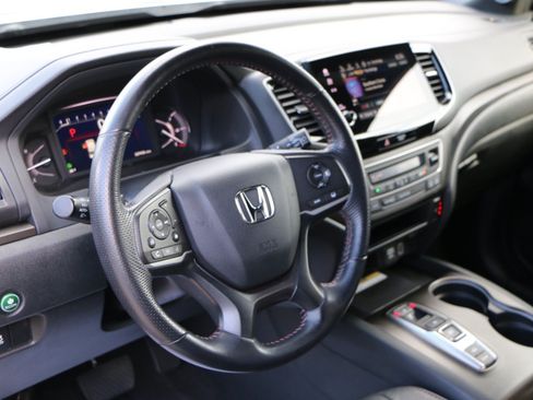 Used 2023 Honda Passport TrailSport image 19