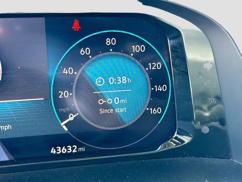 Used 2024 Volkswagen Atlas SE image 41