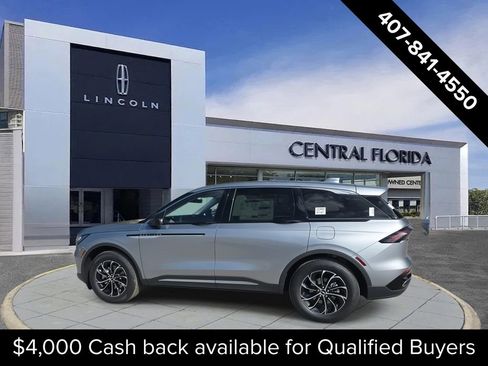 New 2026 Lincoln Nautilus Premier image 5