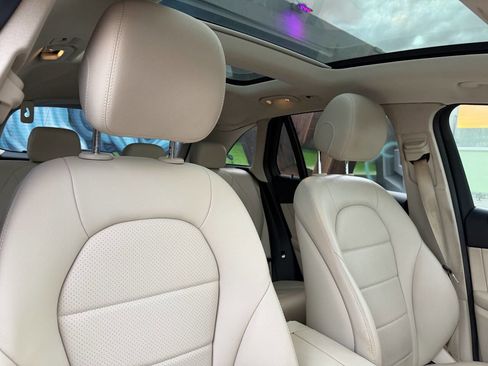 Used 2016 Mercedes-Benz GLC 300 image 24