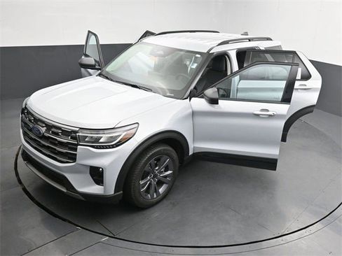 New 2026 Ford Explorer Active w/ Active Comfort Package image 37