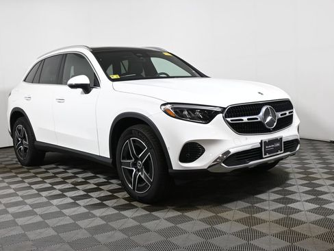Used 2026 Mercedes-Benz GLC 300 4MATIC image 9