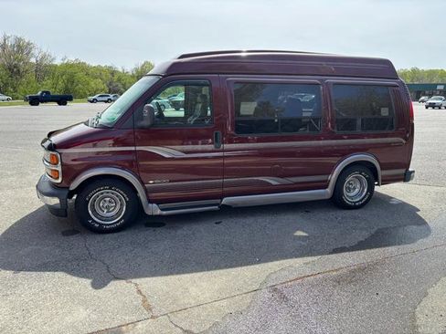 Used 1999 Chevrolet Express 1500 w/ Convenience Pkg image 9