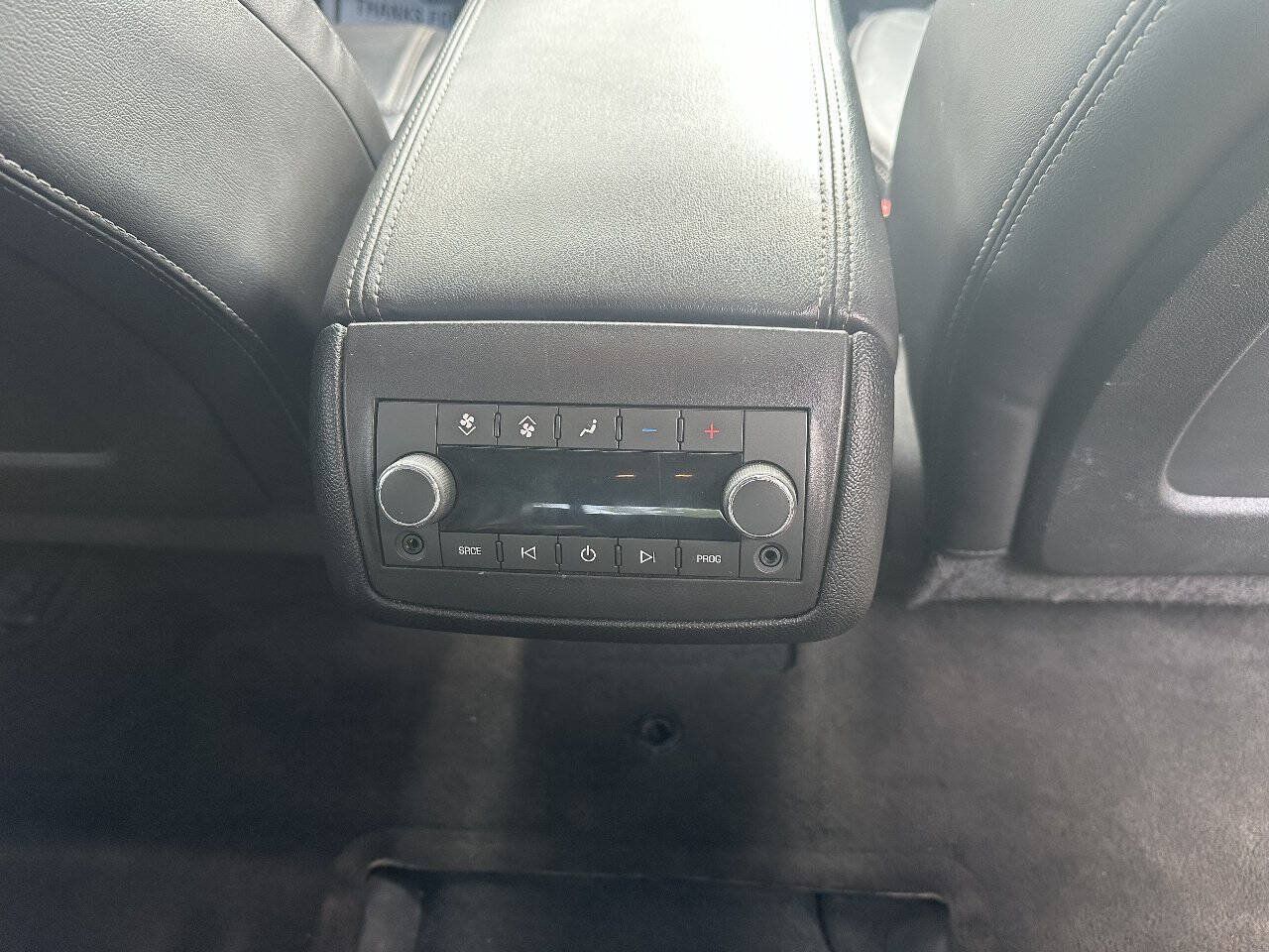 Used 2016 Chevrolet Traverse LT AWD/4WD image 22