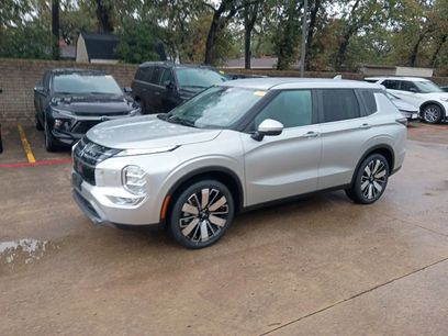 Used 2025 Mitsubishi Outlander SE