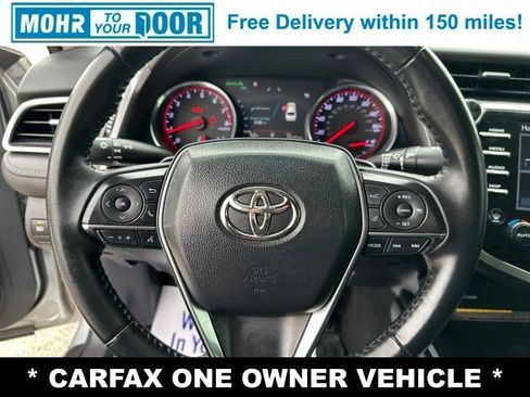 Used 2018 Toyota Camry XSE image 15