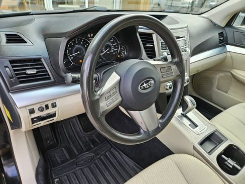 Used 2010 Subaru Outback 2.5i AWD/4WD image 17