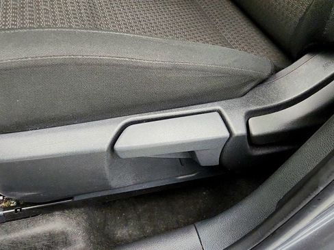 Used 2025 Nissan Kicks S FWD image 11