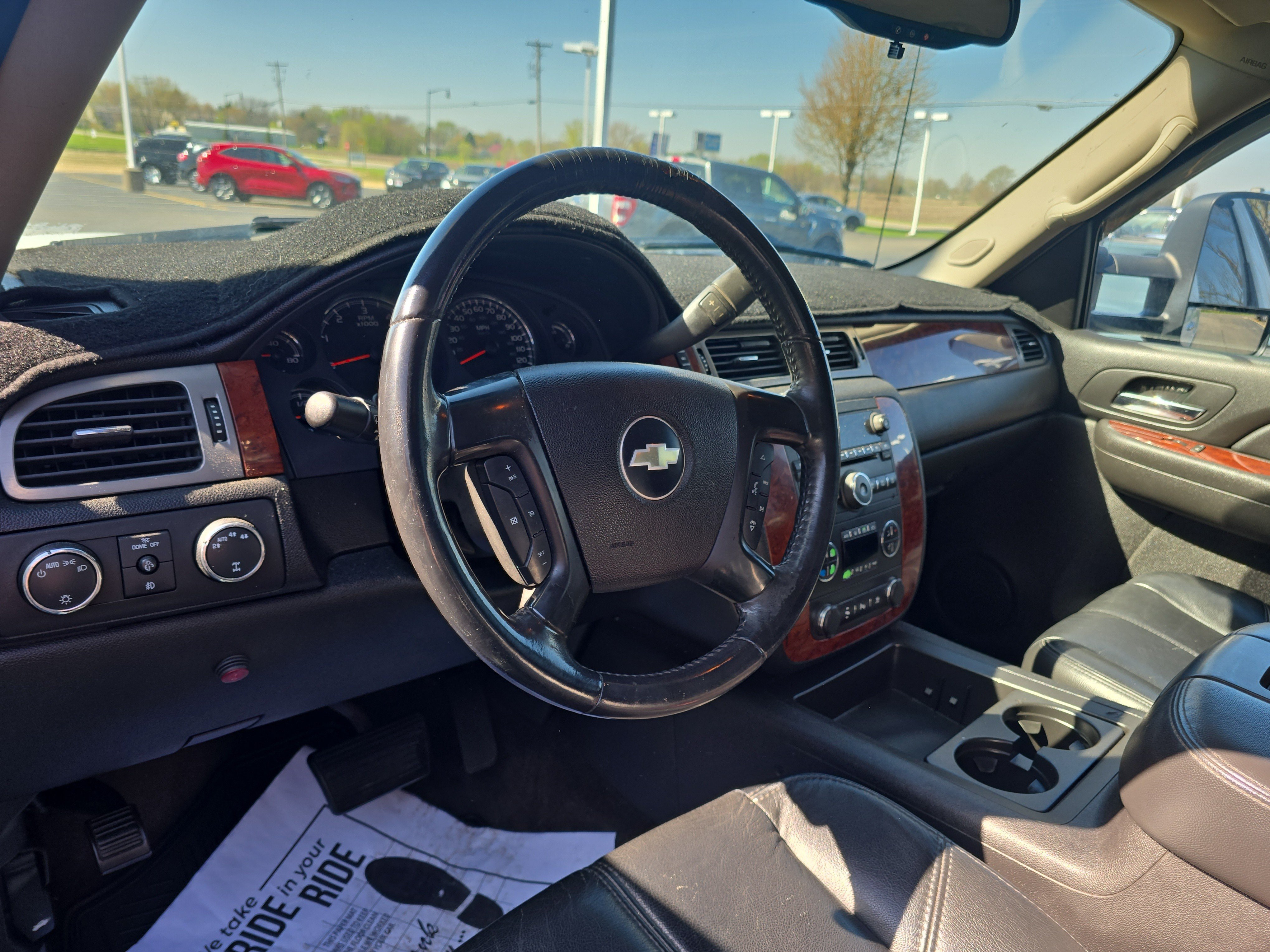 Used 2009 Chevrolet Avalanche LT AWD/4WD image 11