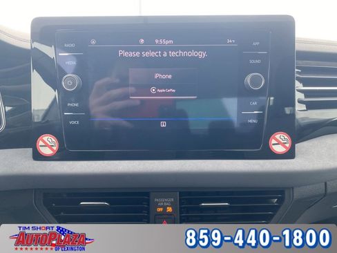 Used 2025 Volkswagen Jetta SE image 5