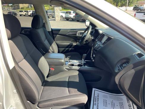 Used 2019 Nissan Pathfinder S AWD/4WD image 36