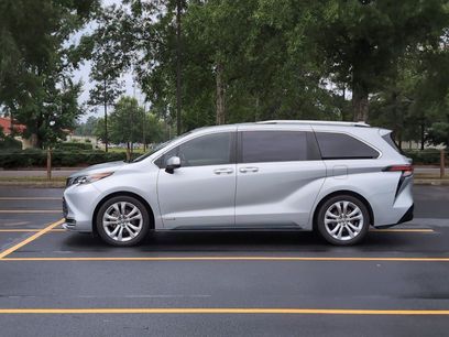 Used 2021 Toyota Sienna Platinum