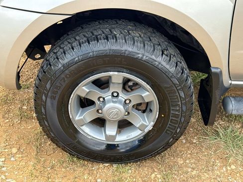 Used 2004 Nissan Frontier XE w/ (PWR) Pwr Pkg RWD image 2