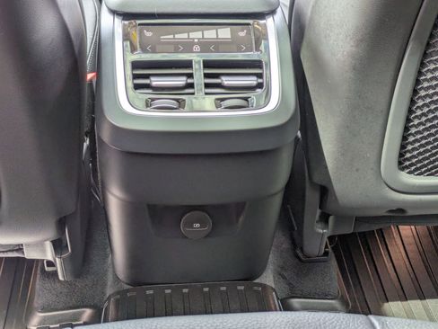 Used 2023 Volvo XC90 B6 Plus w/ Protection Package Premier image 24