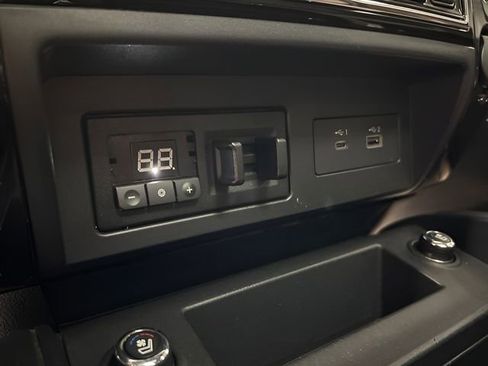 Used 2021 Nissan Titan Platinum Reserve w/ Moonroof Package image 37