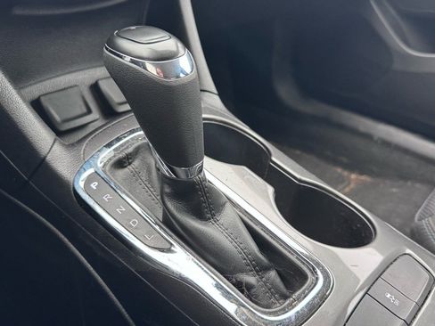 Used 2018 Chevrolet Cruze LT image 13