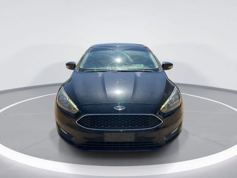 Used 2018 Ford Focus SEL FWD image 3