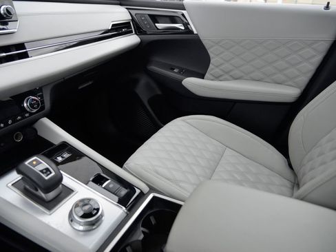 Used 2024 Mitsubishi Outlander SEL image 27