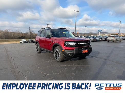 New 2025 Ford Bronco Sport Outer Banks w/ Outer Banks Tech Package+ AWD/4WD image 1