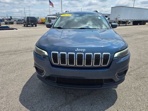 Used 2020 Jeep Cherokee Latitude w/ Cold Weather Group AWD/4WD image 9