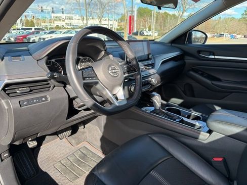 Used 2024 Nissan Altima 2.5 SR image 9