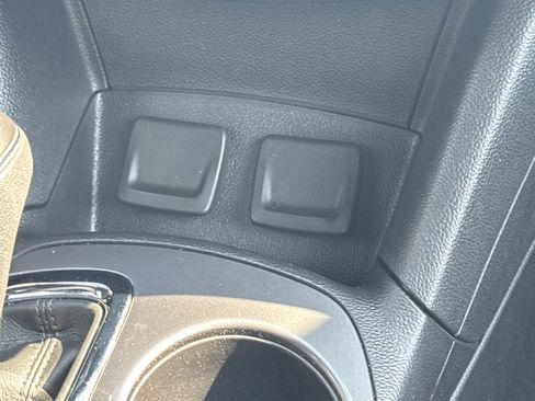 Used 2018 Chevrolet Cruze LT w/ Convenience Package image 8