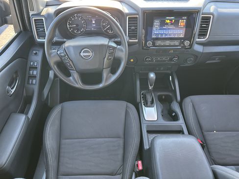 Used 2022 Nissan Frontier SV image 23