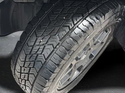 Used 2025 Honda Pilot TrailSport image 31