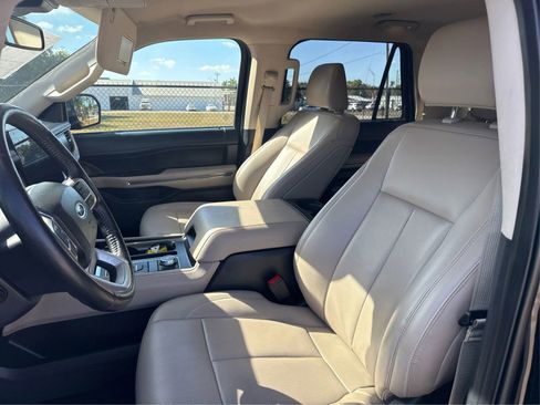 Used 2024 Ford Expedition Max XLT AWD/4WD image 9