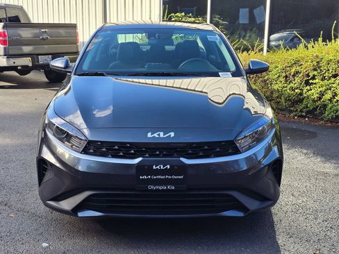 Used 2024 Kia Forte LX FWD image 2