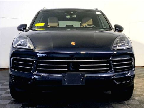 Certified 2023 Porsche Cayenne image 10