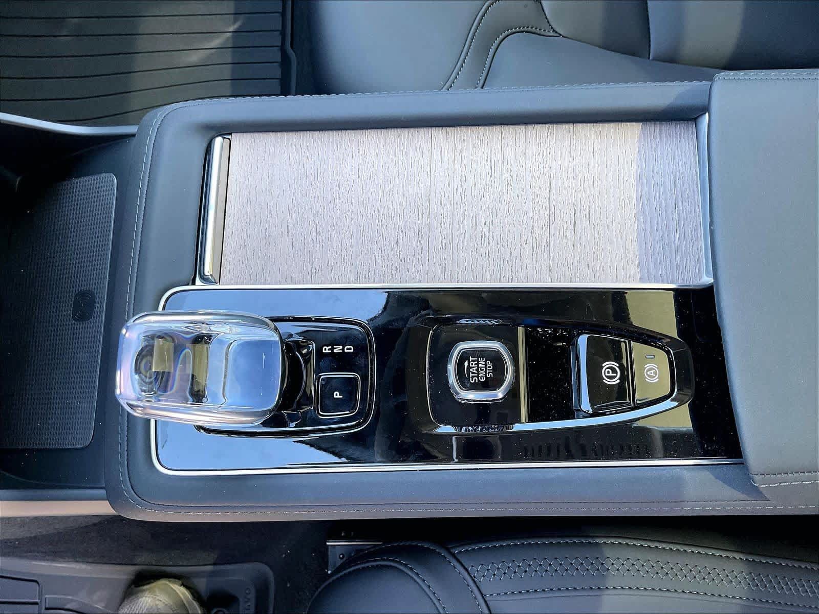 New 2026 Volvo XC90 T8 Plus w/ Protection Package AWD/4WD image 10