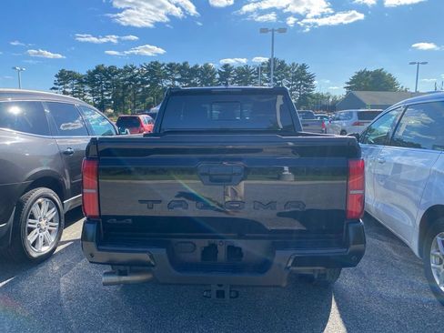 Used 2024 Toyota Tacoma TRD Off-Road w/ TRD Off Road Upgrade Package AWD/4WD image 6