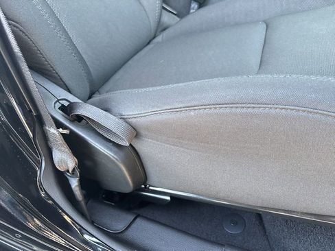 Used 2021 Jeep Wrangler Unlimited Sport image 23