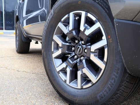 New 2026 Nissan Frontier SV w/ Tow Package RWD image 17