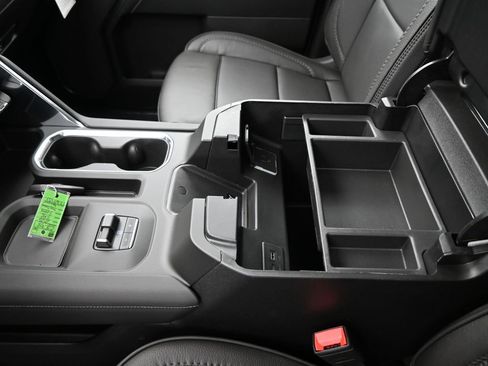 New 2026 GMC Sierra 3500 Denali w/ Denali Reserve Package image 18