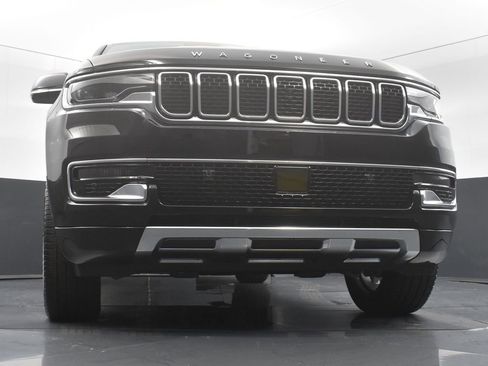Used 2023 Jeep Wagoneer L Series III w/ Premium Group I image 80