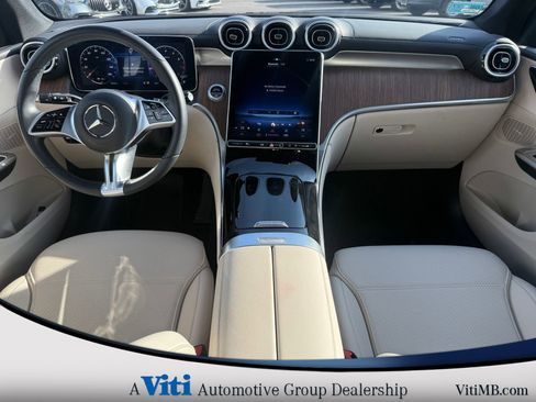 Used 2024 Mercedes-Benz GLC 300 4MATIC image 2