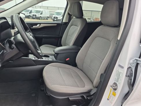 Used 2021 Ford Escape SE FWD image 18