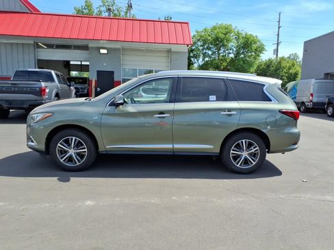 Used 2017 INFINITI QX60 Luxe w/ Premium Package AWD/4WD image 2