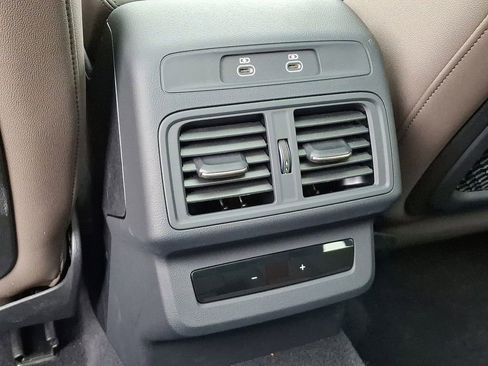 Used 2025 Audi Q5 2.0T Premium w/ Convenience Package image 11