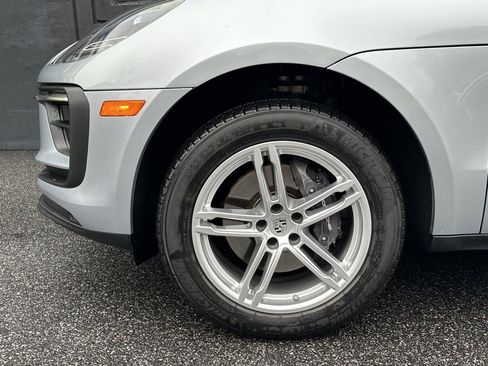 Certified 2025 Porsche Macan image 14