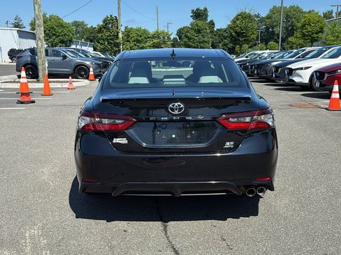 Used 2024 Toyota Camry SE AWD/4WD image 5