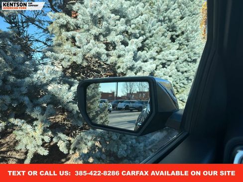 Used 2023 GMC Canyon Denali image 23