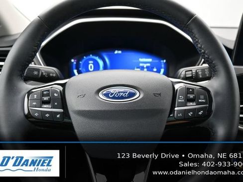 Used 2022 Ford Escape Titanium AWD/4WD image 29
