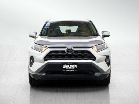 Used 2019 Toyota RAV4 XLE AWD/4WD image 8