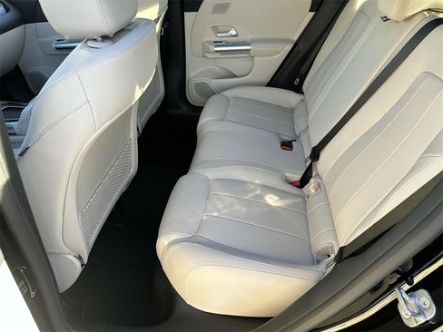 New 2025 Mercedes-Benz GLA 250 image 22