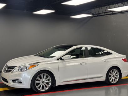 Used 2013 Hyundai Azera w/ Technology Pkg